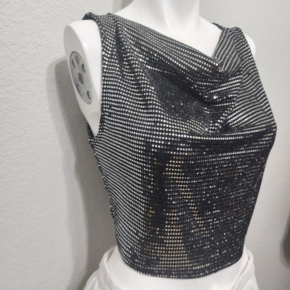 Sincerely Jules Metallic Black Crop Top Size L - Picture 8 of 9